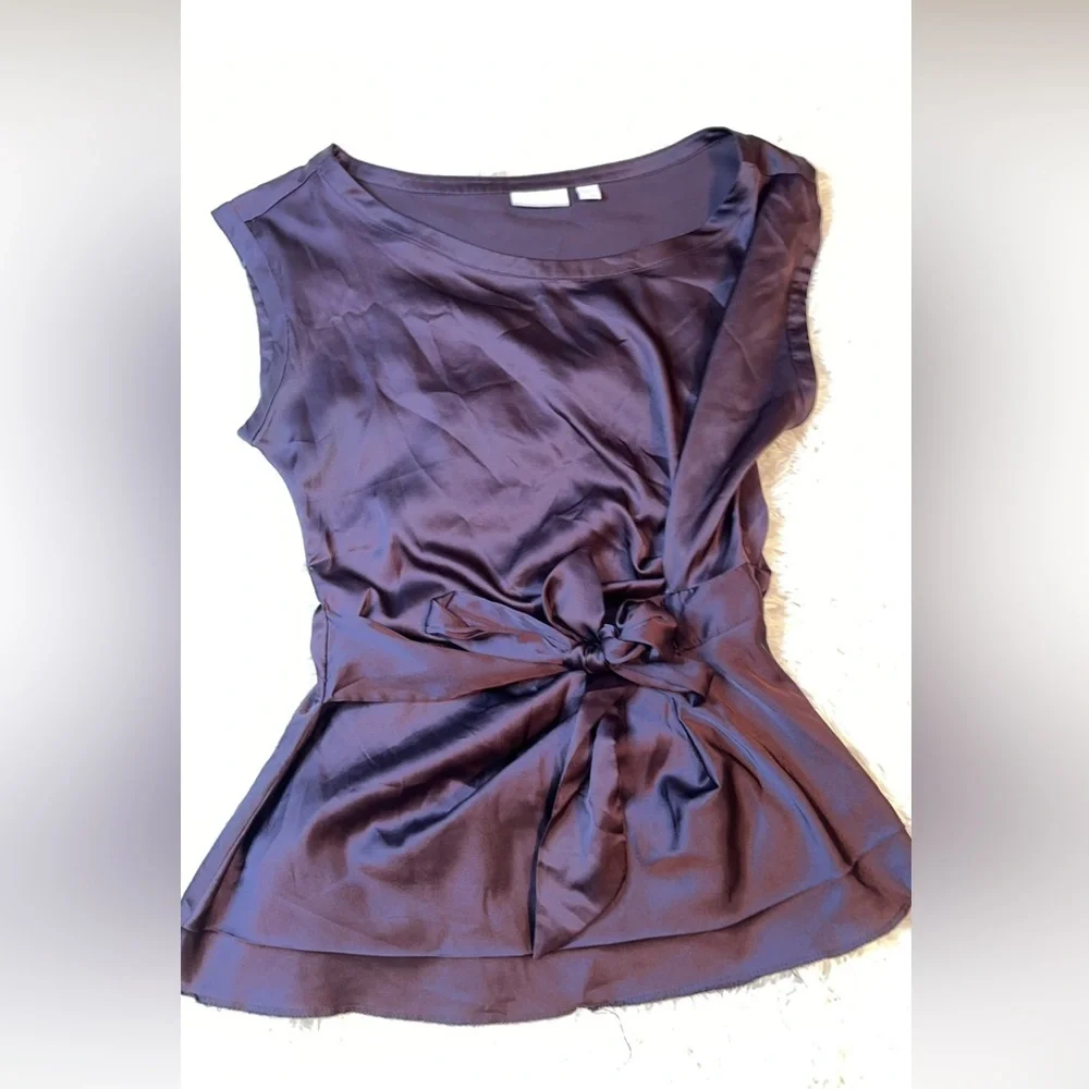 New York & Company wine purple Sleeveless
Blouse size Medium - Picture 7 of 13